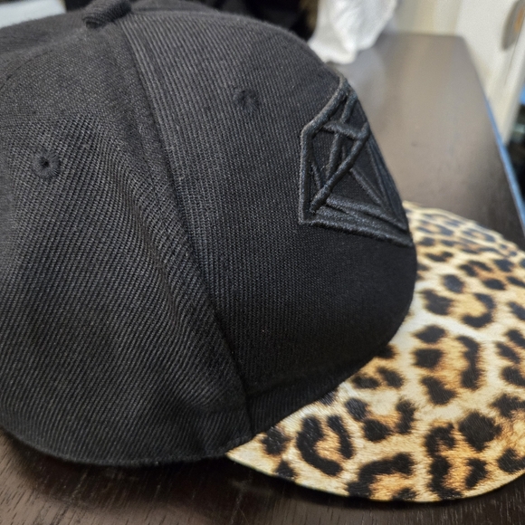 3 for $20☢️Ball cap, Lovers of Hip-hop black leopard  snapback cap, diamond logo - Picture 5 of 7